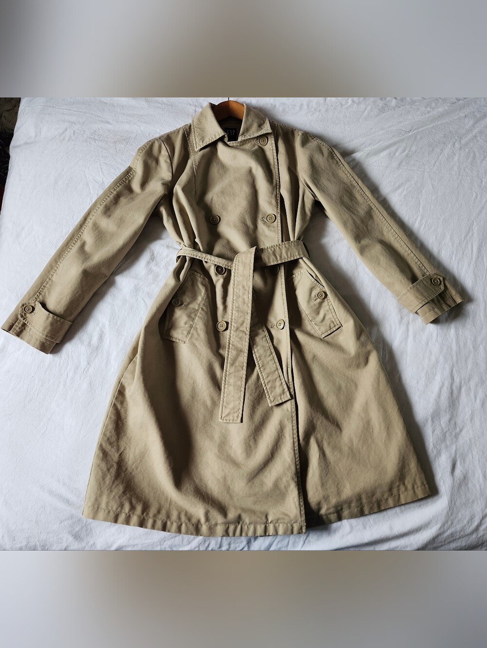 GAP Women's Khaki Double-Breasted Trench Coat with Belt